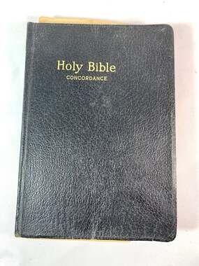 Old KJV Bible with Concordance